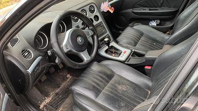Alfa 159 pezzi di ricambio 