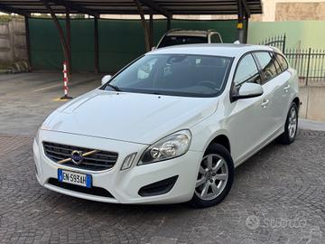 Volvo V60 D3 Kinetic