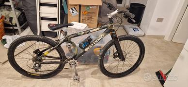 bici Da Bomb 26" dirt forcella carbonio