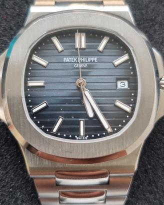 Orologio automatico design iconico sportivo