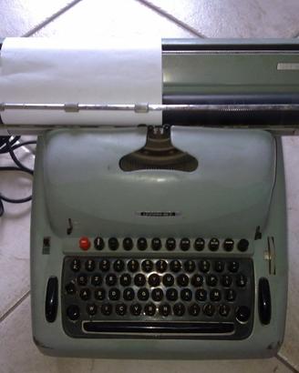 Macchina da scrivere elettrica Olivetti Lexikon 80