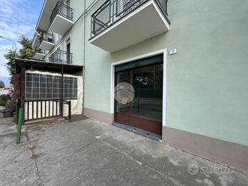 NEGOZIO A PAVONE CANAVESE