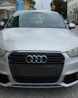 AUDI A1 1.6 TDI Attraction