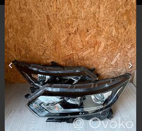 FARI NISSAN QASHQUI 2606HV05B j11 DESTRO E SINI