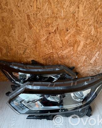 FARI NISSAN QASHQUI 2606HV05B j11 DESTRO E SINI