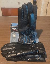 Guanti da moto o da montagna nuovi.