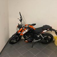 Ktm Duke 200 arancio