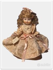 Bambola in ceramica alta cm.38