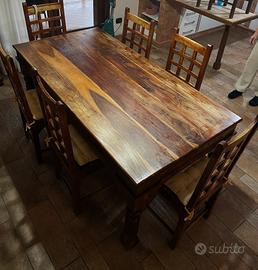 Tavolo in legno massello con 6 sedie abbinate