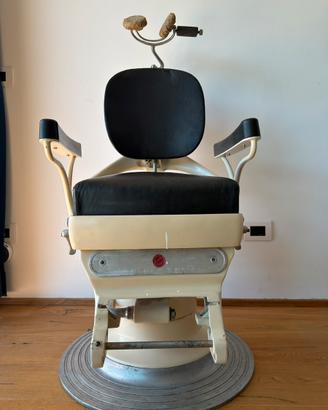 Poltrona da dentista restaurata