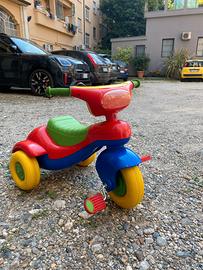 Triciclo bambini in plastica colorato