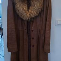 Trench in vera pelle con collo in vera pelliccia