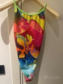 Costume con brillantini