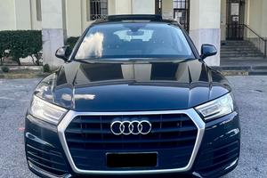 Audi Q5 2.0 TDI 150 CV Acc.Permute