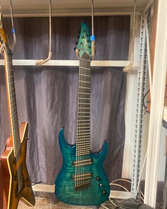 Chitarra a 8 corde Agile