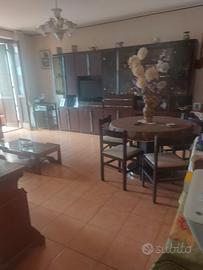 Trilocale con balcone gessate (mi)