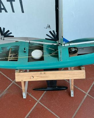 Modellismo barca a vele radiocomandata