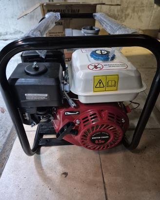 Motopompa a scoppio autoadescante