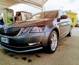 Skoda Octavia Wagon G-Tech DSG 1.5 Style 131cv