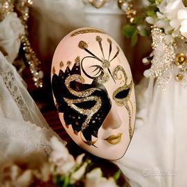 Maschera in ceramica