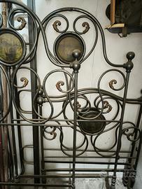 Letto antico in ferro