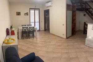 Stanza con bagno privato a studente universitario