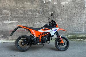 Ktm 390 SMC R