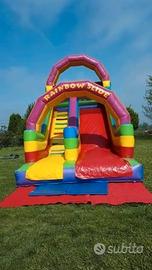 Scivolo gonfiabile grande per bambini arcobaleno
