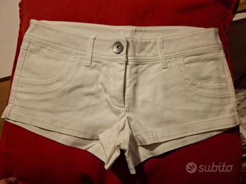 Pantaloncini in cotone bianco marca Benetton