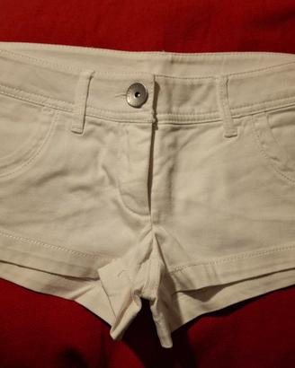 Pantaloncini in cotone bianco marca Benetton
