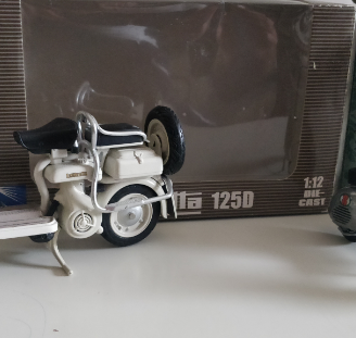 Lambretta 125d scala 1:12