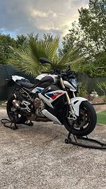 BMW S1000r