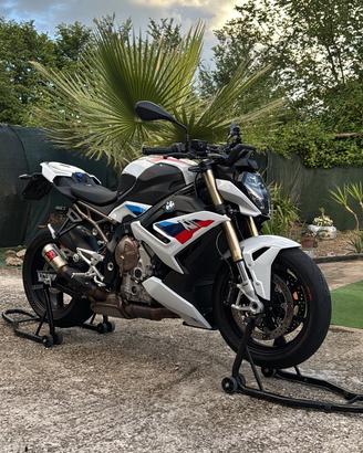 BMW S1000r