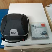 Borsa serbatoio GIVI con flangia per tracer 7