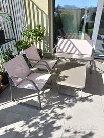 set giardino - tavolino + sedute 