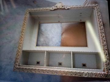 cornice a incasso per televisore