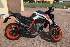 Ktm duke 890r