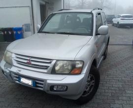 MITSUBISHI Pajero (2000-2007) - 2001