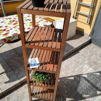 Scaffale in legno multiuso