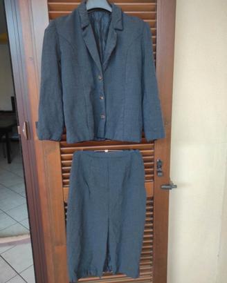 Tailleur completo blu a costine