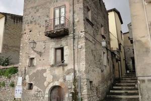 Villa di 115 m² con 3 locali e box auto a Castelfo