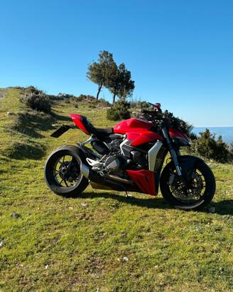 Ducati streetfighter v2 2022