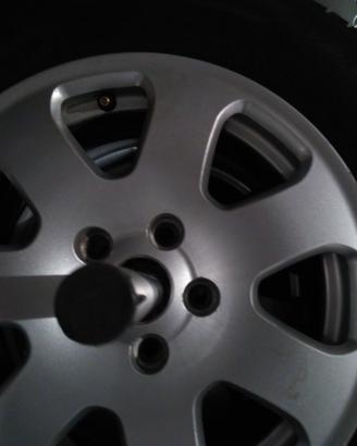 CERCHI IN LEGA GRUP. VOLKSWAGEN DA 16/15 con Gomme