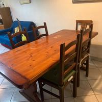 Tavolo in legno + 6 sedie
