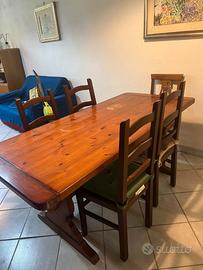 Tavolo in legno + 6 sedie