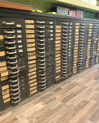 Mobile bancone tipografo con cassetti