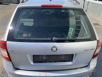 PORTELLONE POSTERIORE COMPLETO SKODA Octavia S. Wa