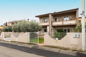 Elegante appartamento con giardino privato a Villa