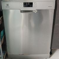 lavastoviglie Electrolux 
