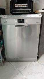 lavastoviglie Electrolux 